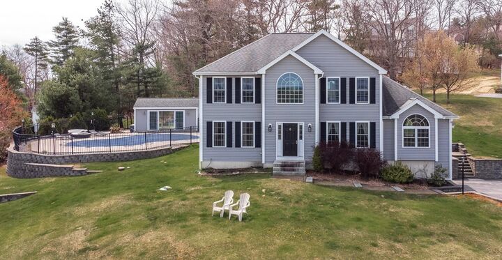 Property Photo:  37 Longview Circle  NH 03076 