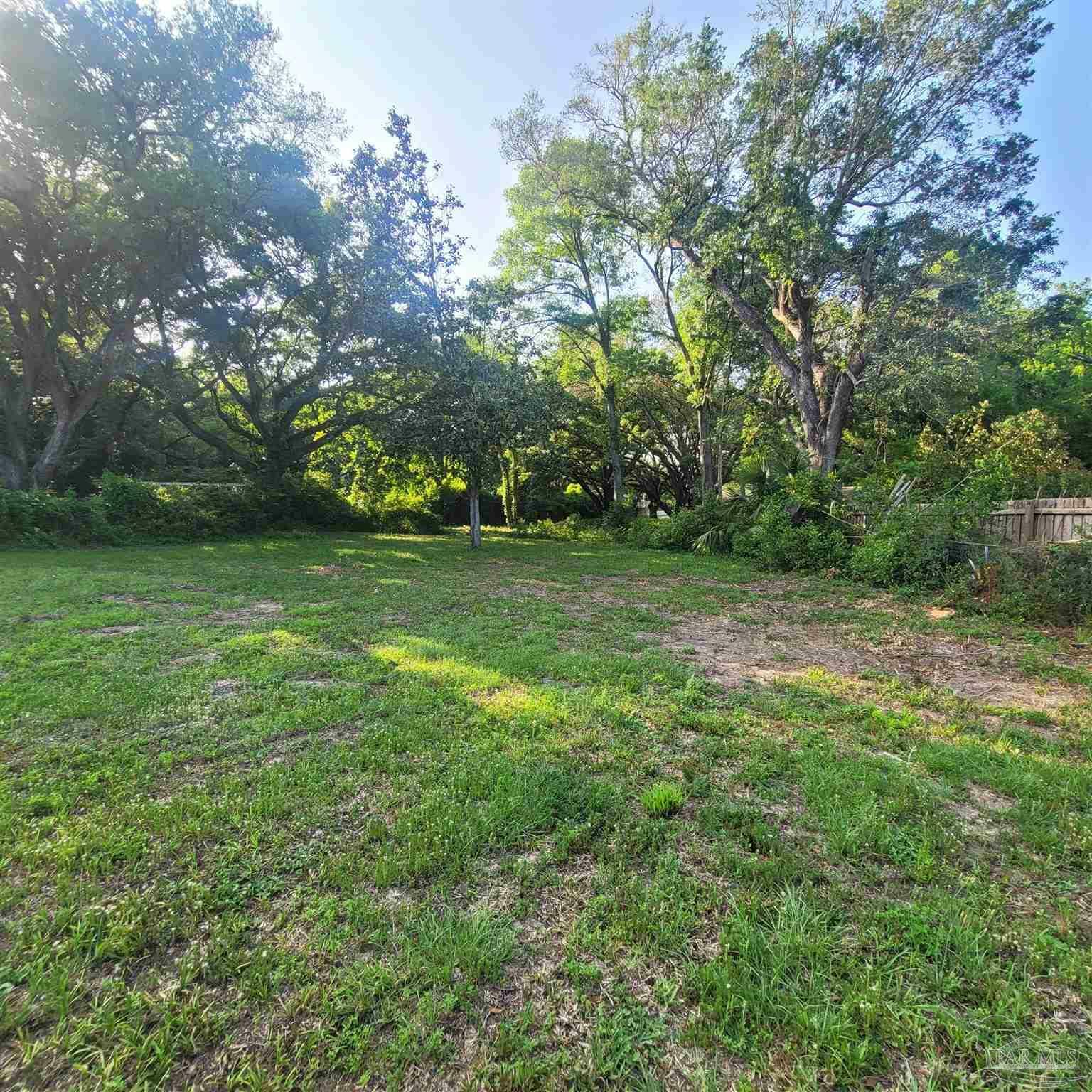 Property Photo:  536 Chadwick St  FL 32503 