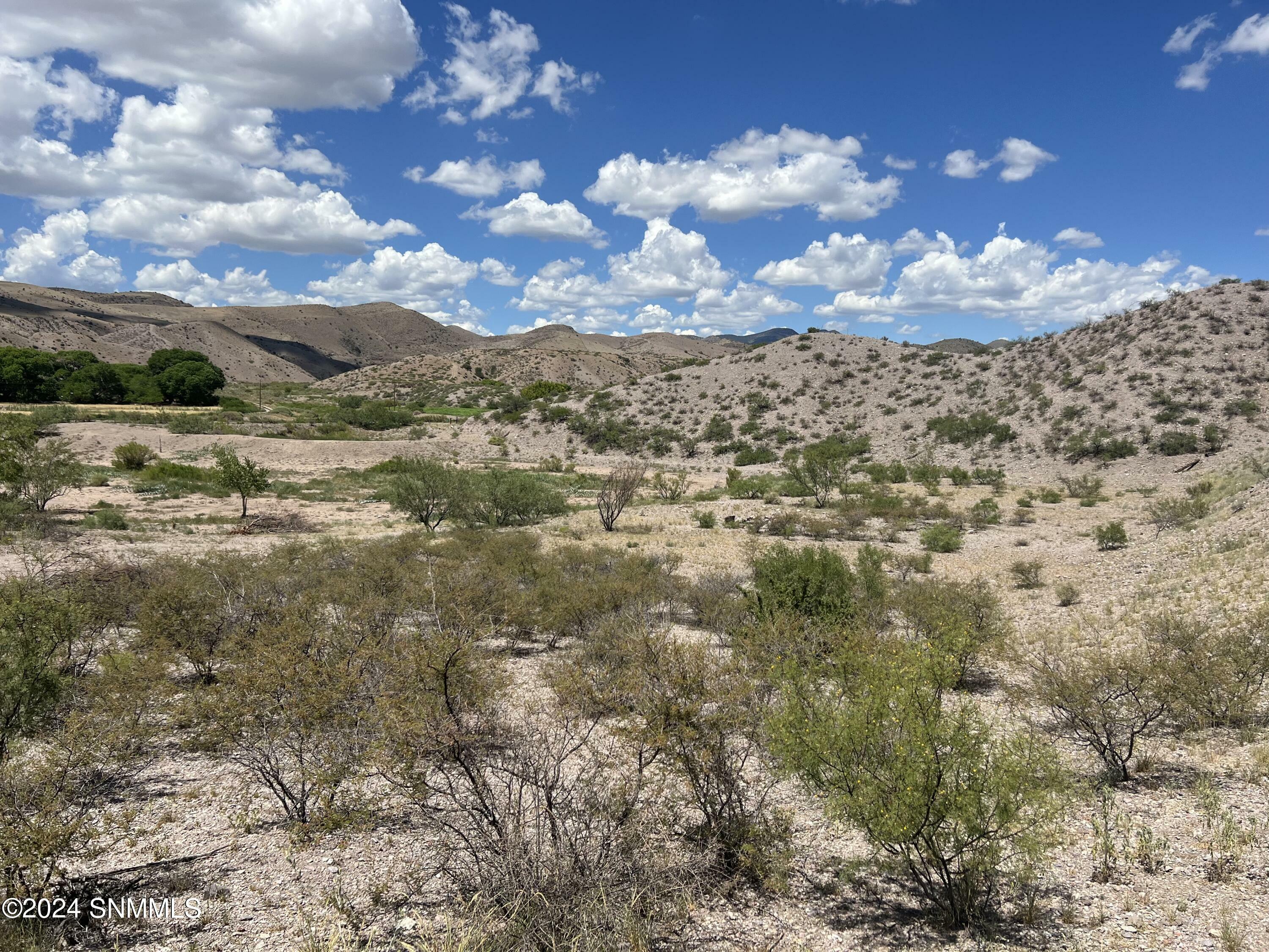 Property Photo:  649 Calle Del Norte Road  NM 87939 