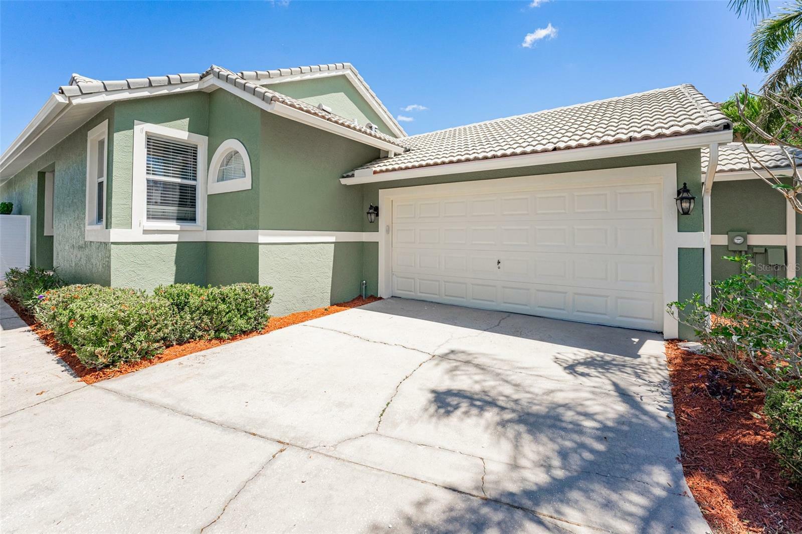 Property Photo:  835 Symphony Isles Boulevard  FL 33572 