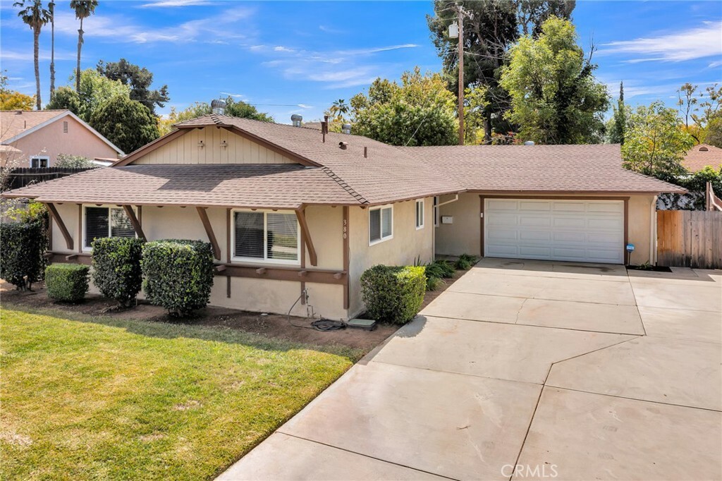 Property Photo:  380 Glenhill Drive  CA 92507 