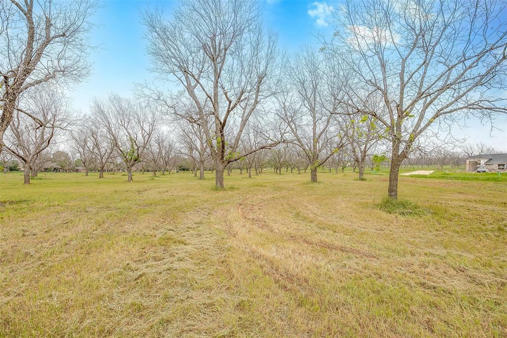 Property Photo:  100 Hazlewood Court  TX 76049 