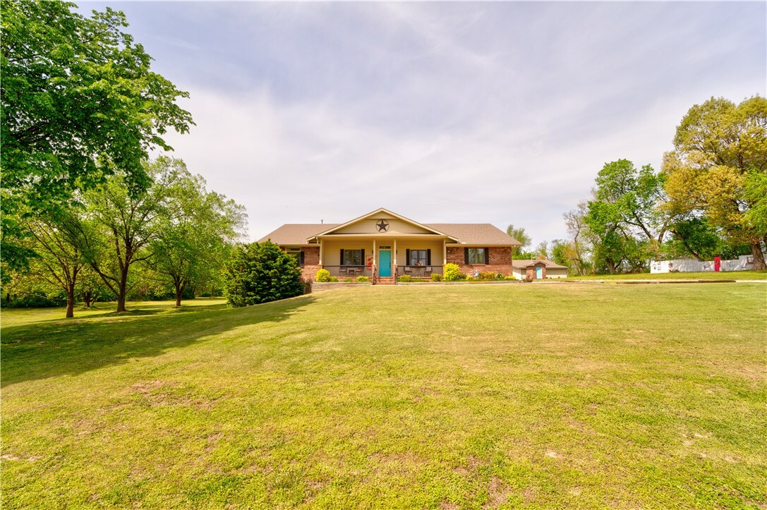 Property Photo:  4205 W Garrett Road  AR 72758 