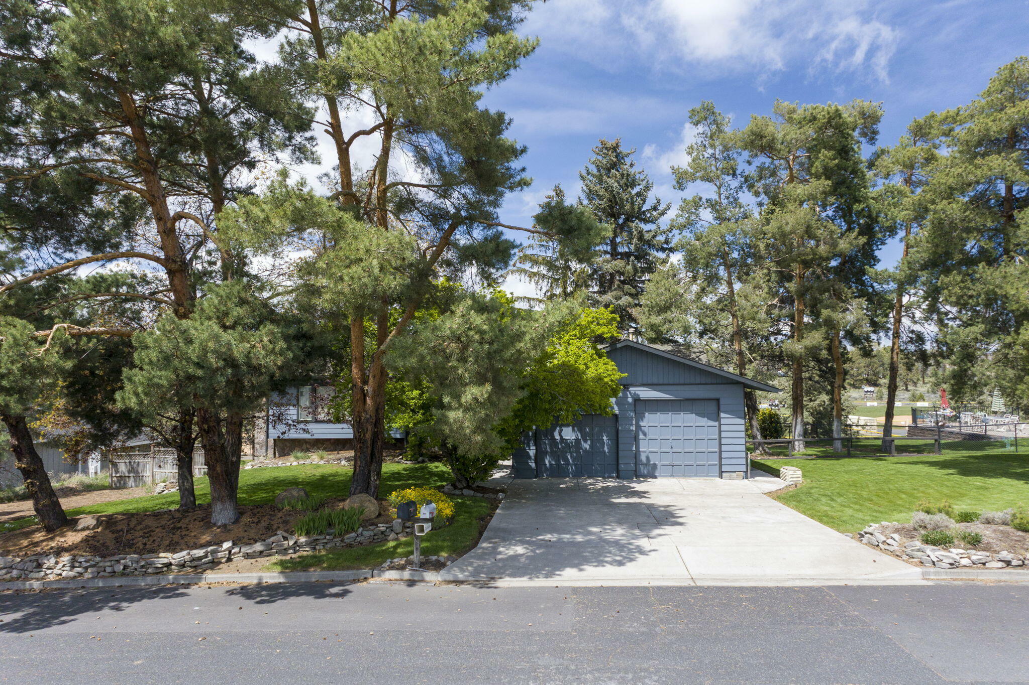 Property Photo:  1763 SW Parkway Drive  OR 97756 