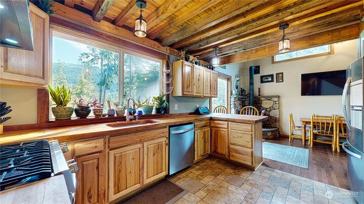 Property Photo:  35437 Patriot Lane  WA 98274 