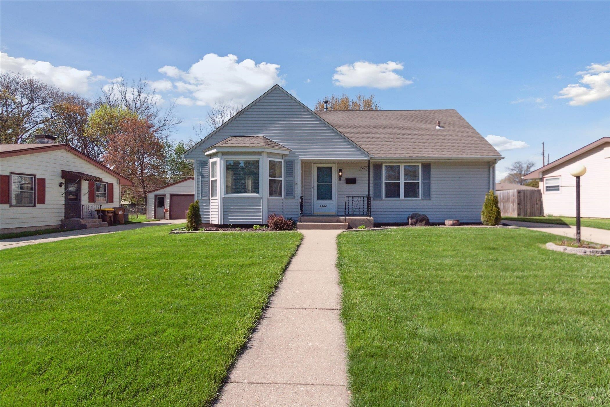 Property Photo:  3304 Chateau Lane  IL 61103 