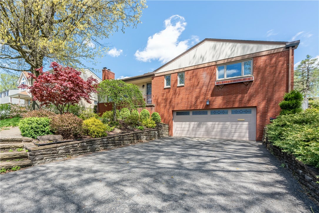 Property Photo:  753 Artvue Drive  PA 15243 