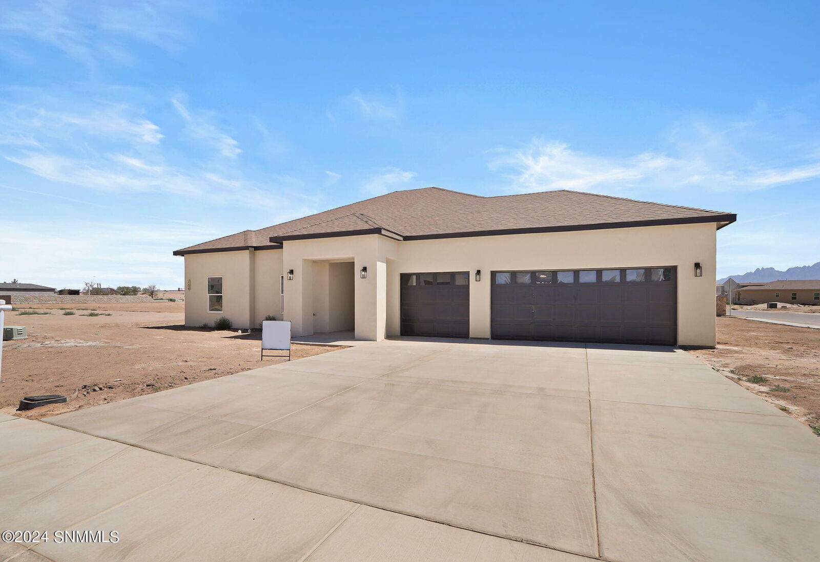 Property Photo: 764 Basha Arc NM 88005