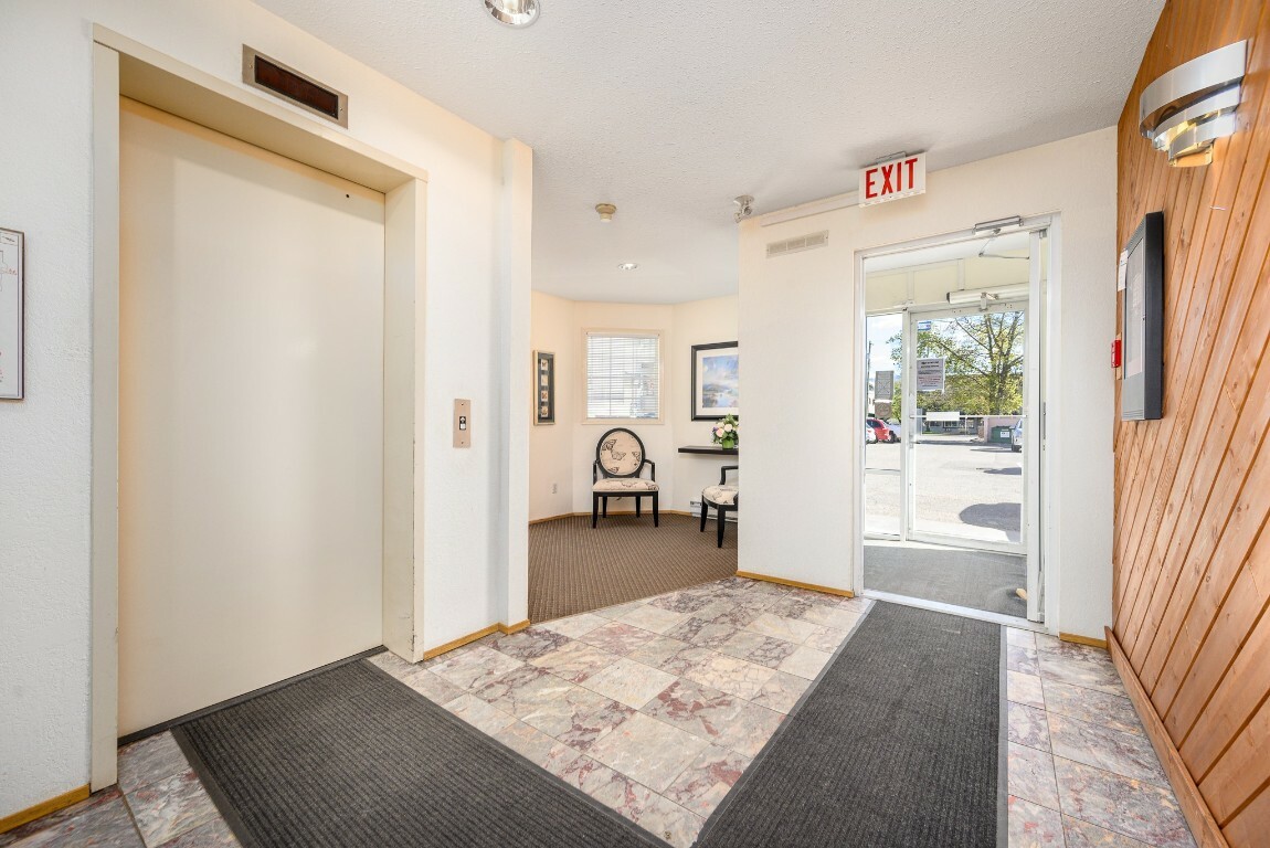 Photo de la propriété:  3609 30 Avenue 104  BC V1T 2E6 