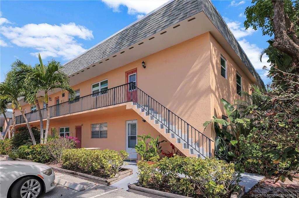 Property Photo:  2950 SE Ocean Boulevard 18-6  FL 34996 