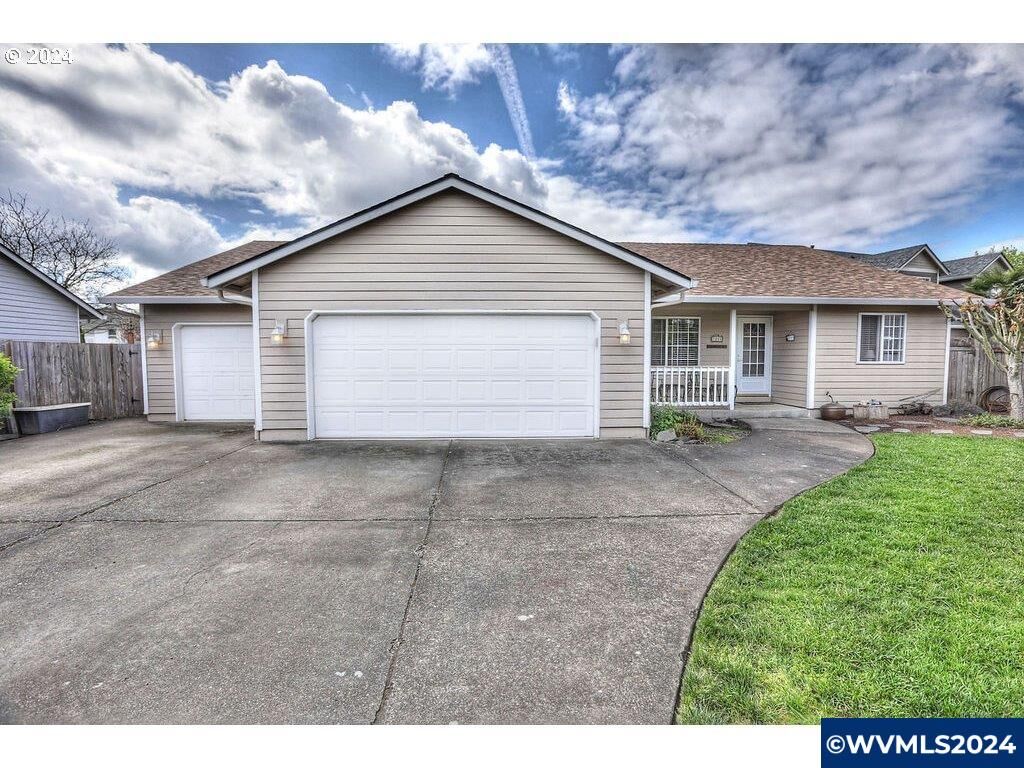 Property Photo:  1284  Horizon Ridge Ct  OR 97303 