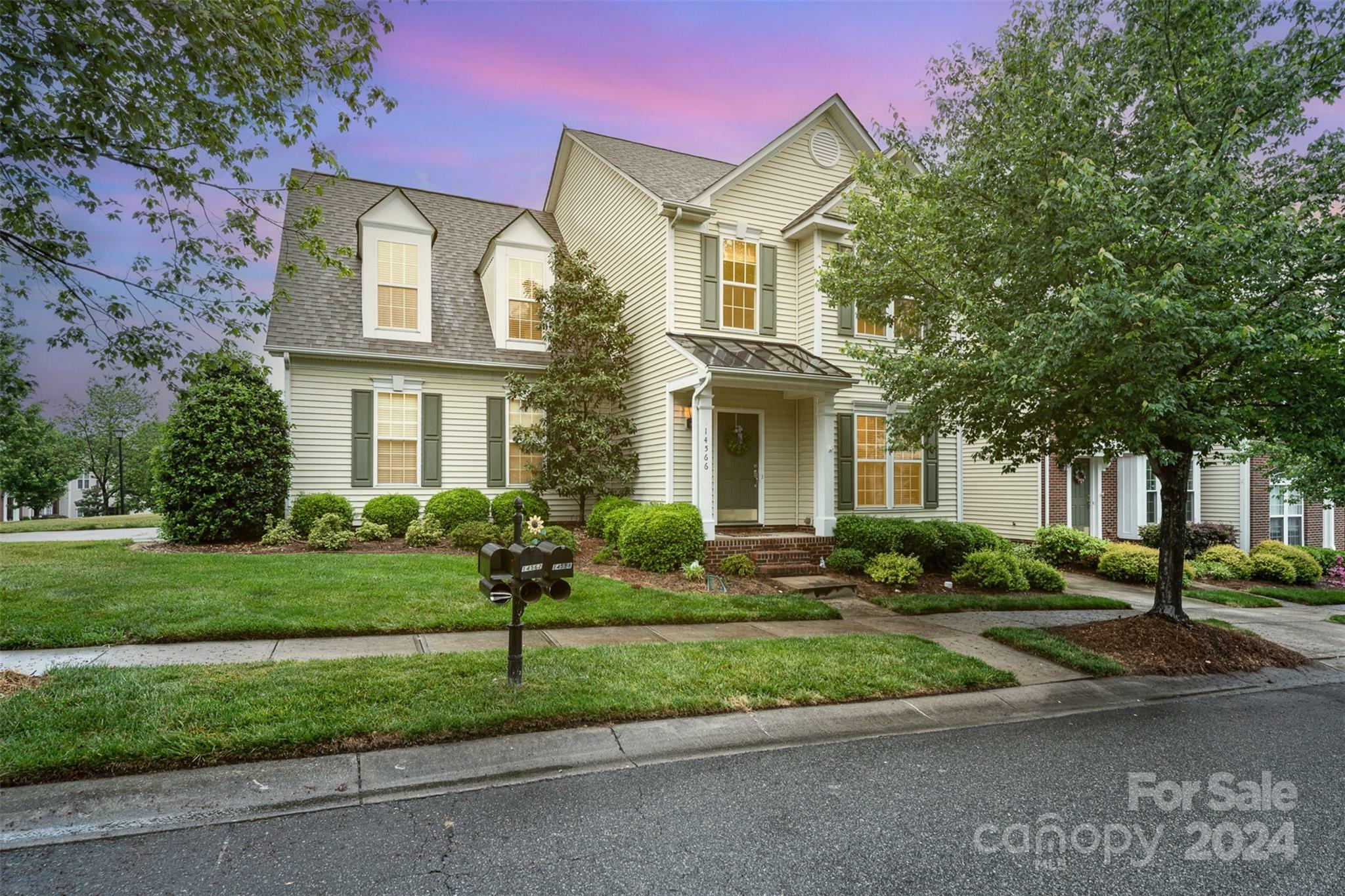 Property Photo: 14566 Greenpoint Lane NC 28078
