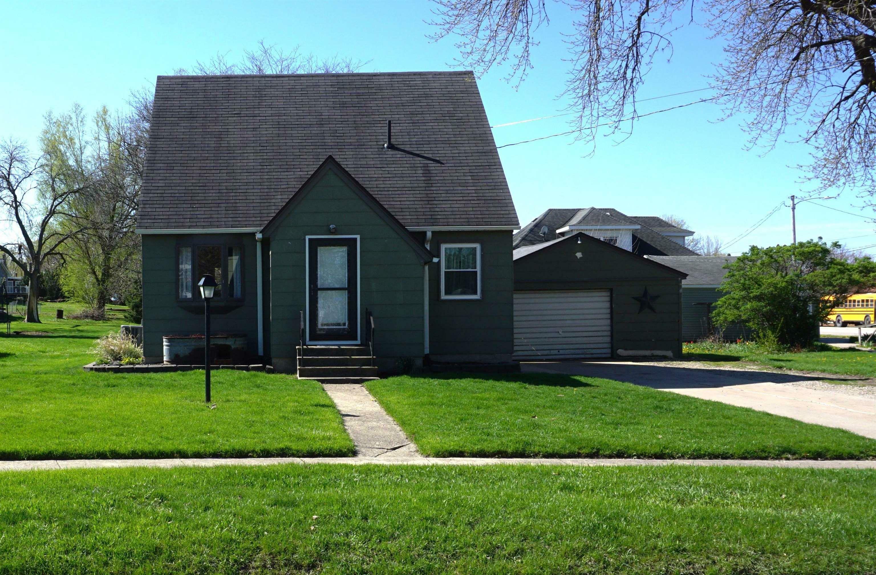Property Photo: 202 W 4th Street IA 50680