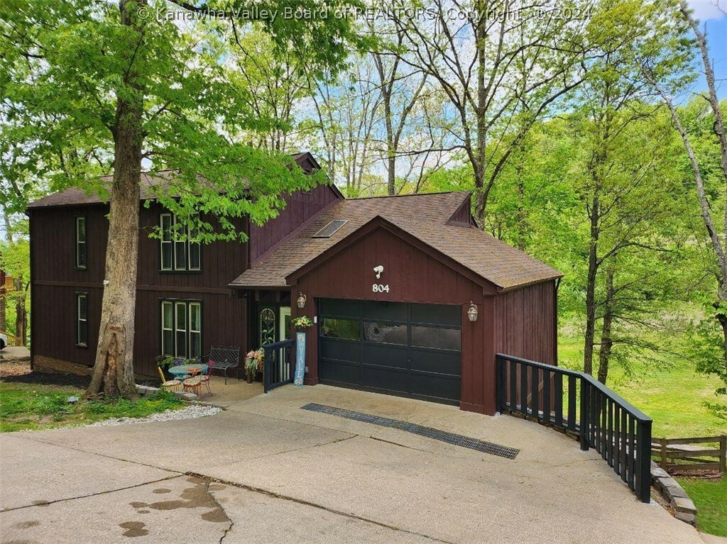 Property Photo: 804 Evergreen Circle WV 25159