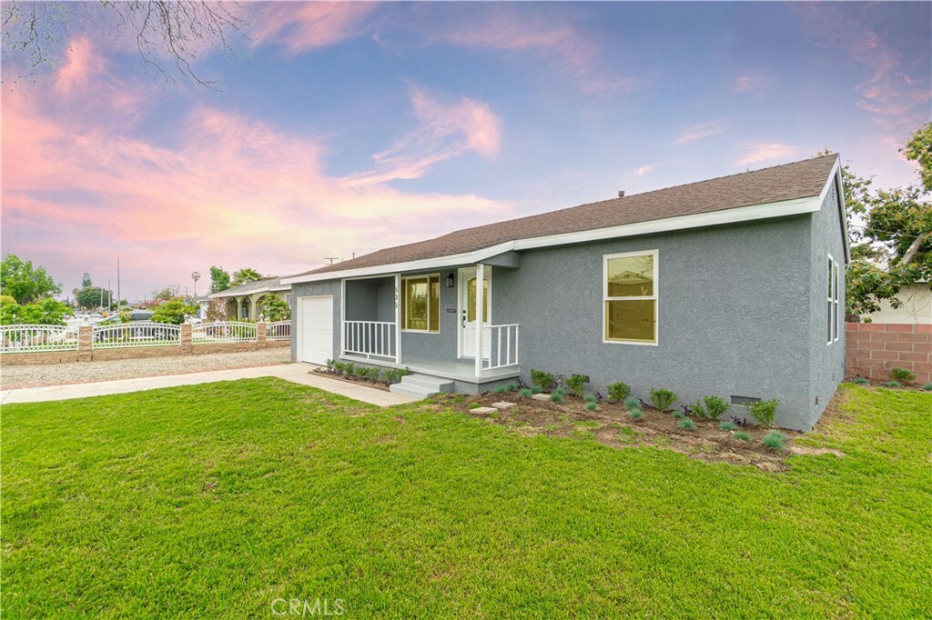 Property Photo:  505 S Holly Avenue  CA 90221 