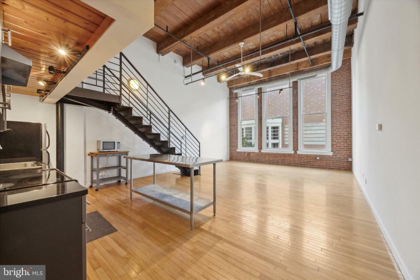 Property Photo: 1027 Arch Street 308 PA 19107