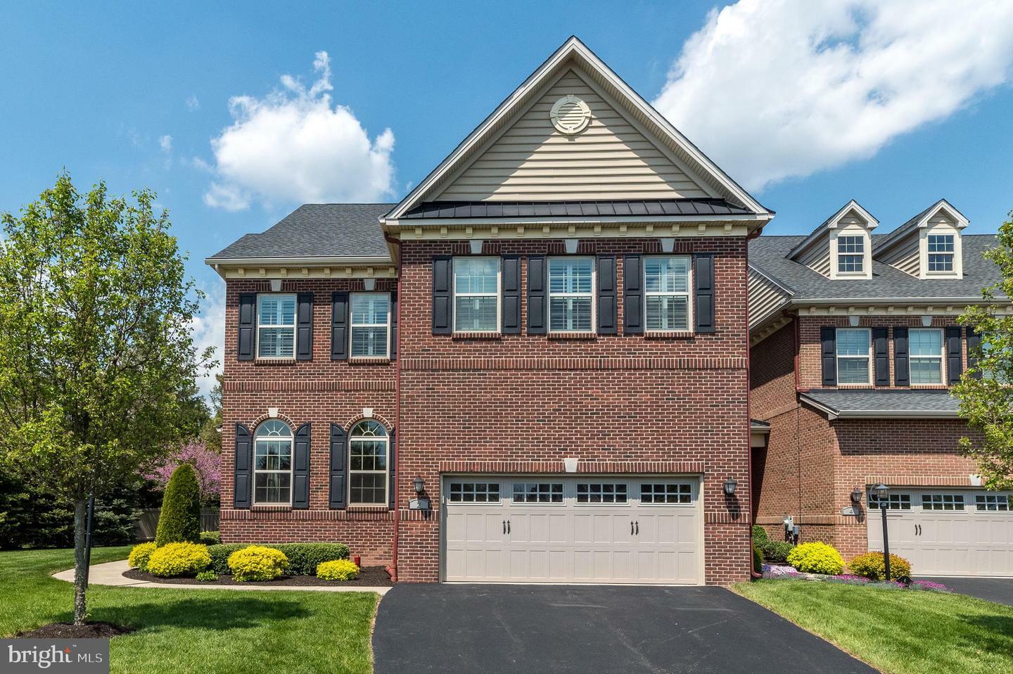 Property Photo:  2 Silver Maple Drive  PA 18901 