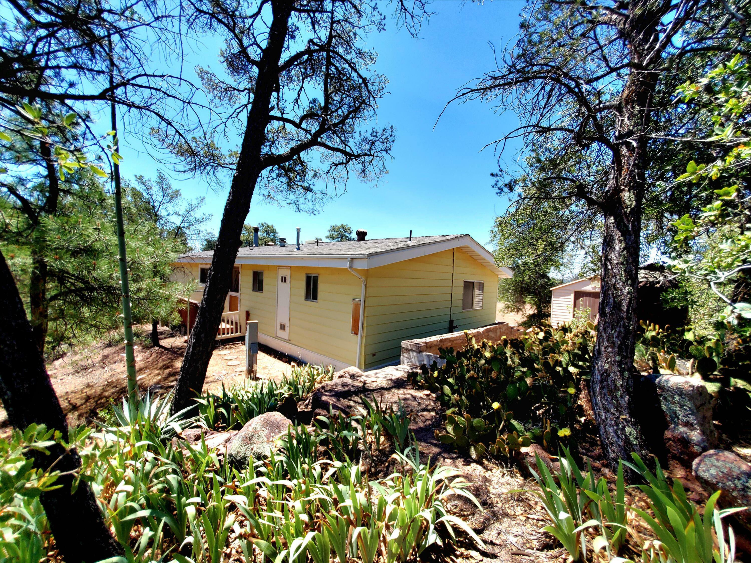 Property Photo:  606 E Timber Drive  AZ 85541 