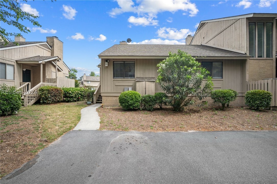 Property Photo: 5 Gumtree Road M-17 SC 29926