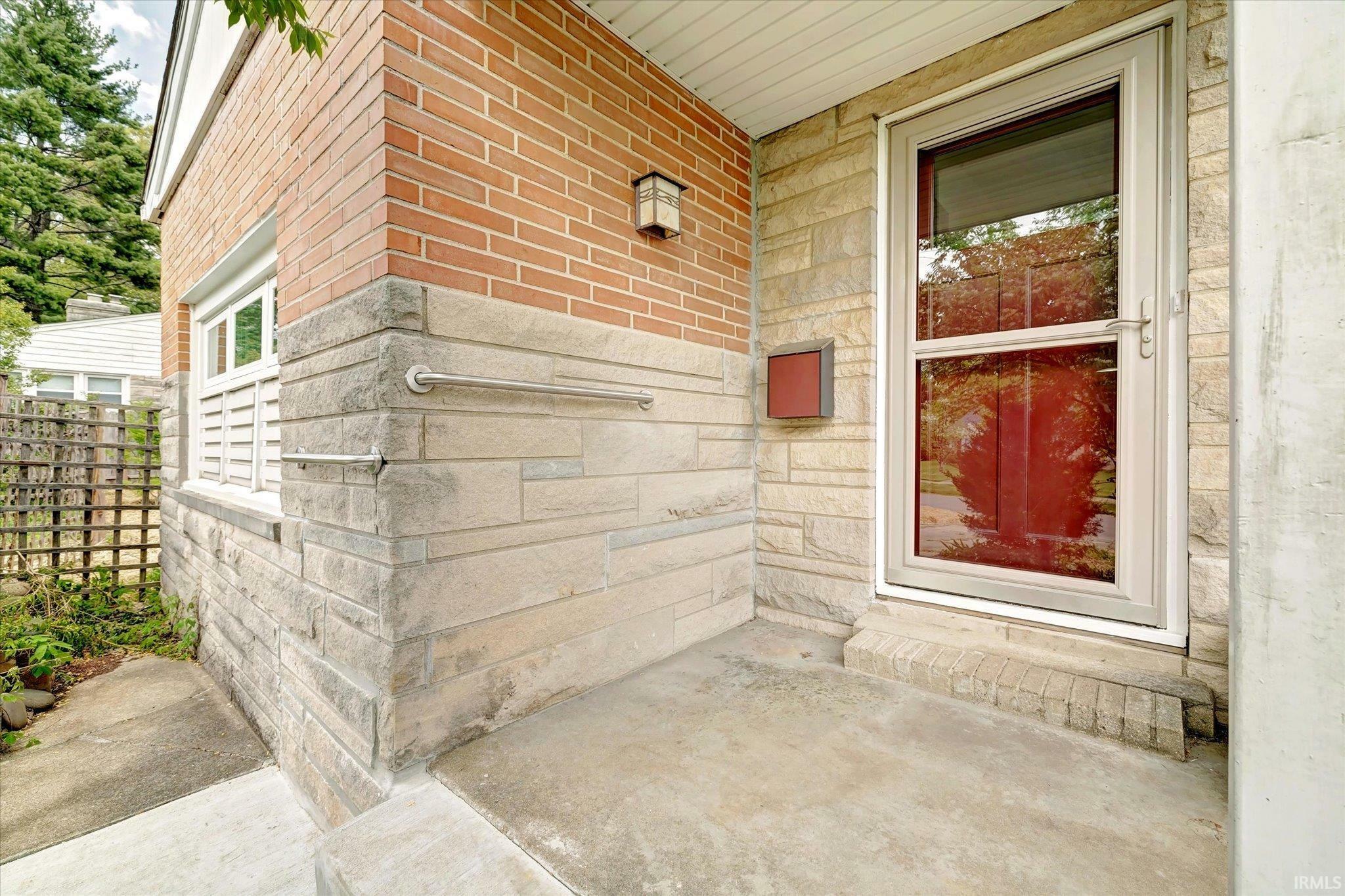 Property Photo:  229 S Hillsdale Drive  IN 47408-4234 
