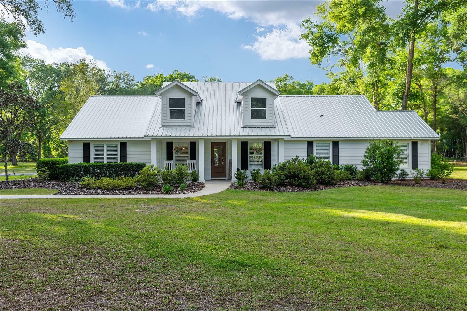 Property Photo: 4240 SW 182 Drive FL 32669