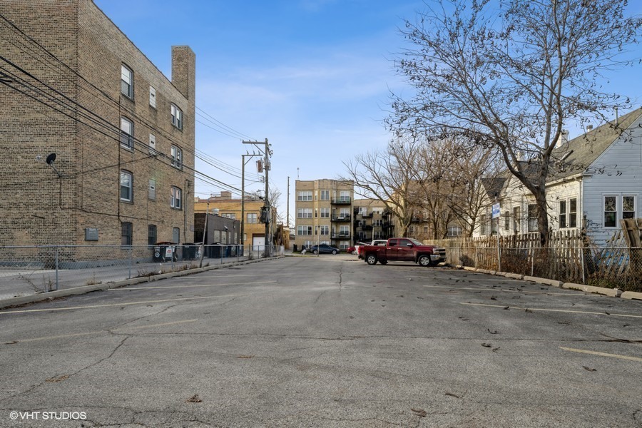 Property Photo:  4015-4017 N Albany Avenue  IL 60618 