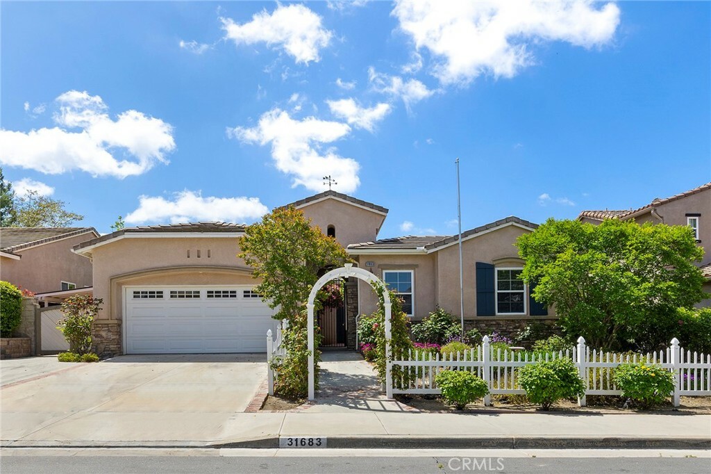 Property Photo:  31683 Pepper Tree Street  CA 92596 