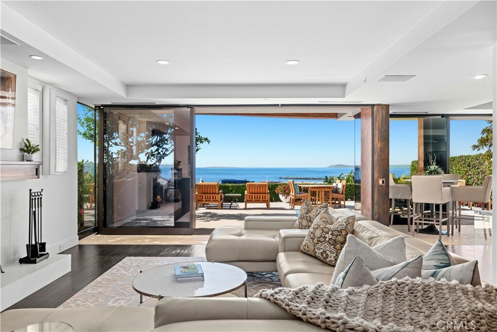 3308 Ocean Boulevard  Corona Del Mar CA 92625 photo