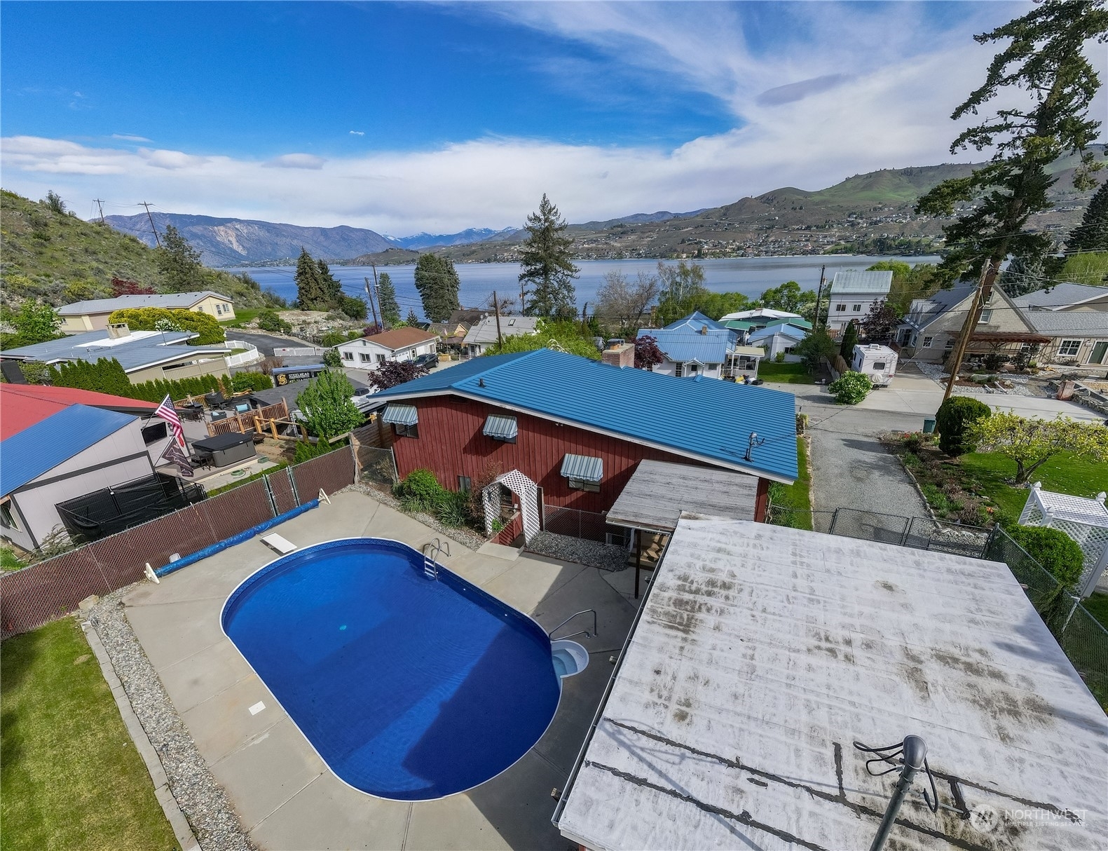 2333 W Prospect Street  Chelan WA 98816 photo