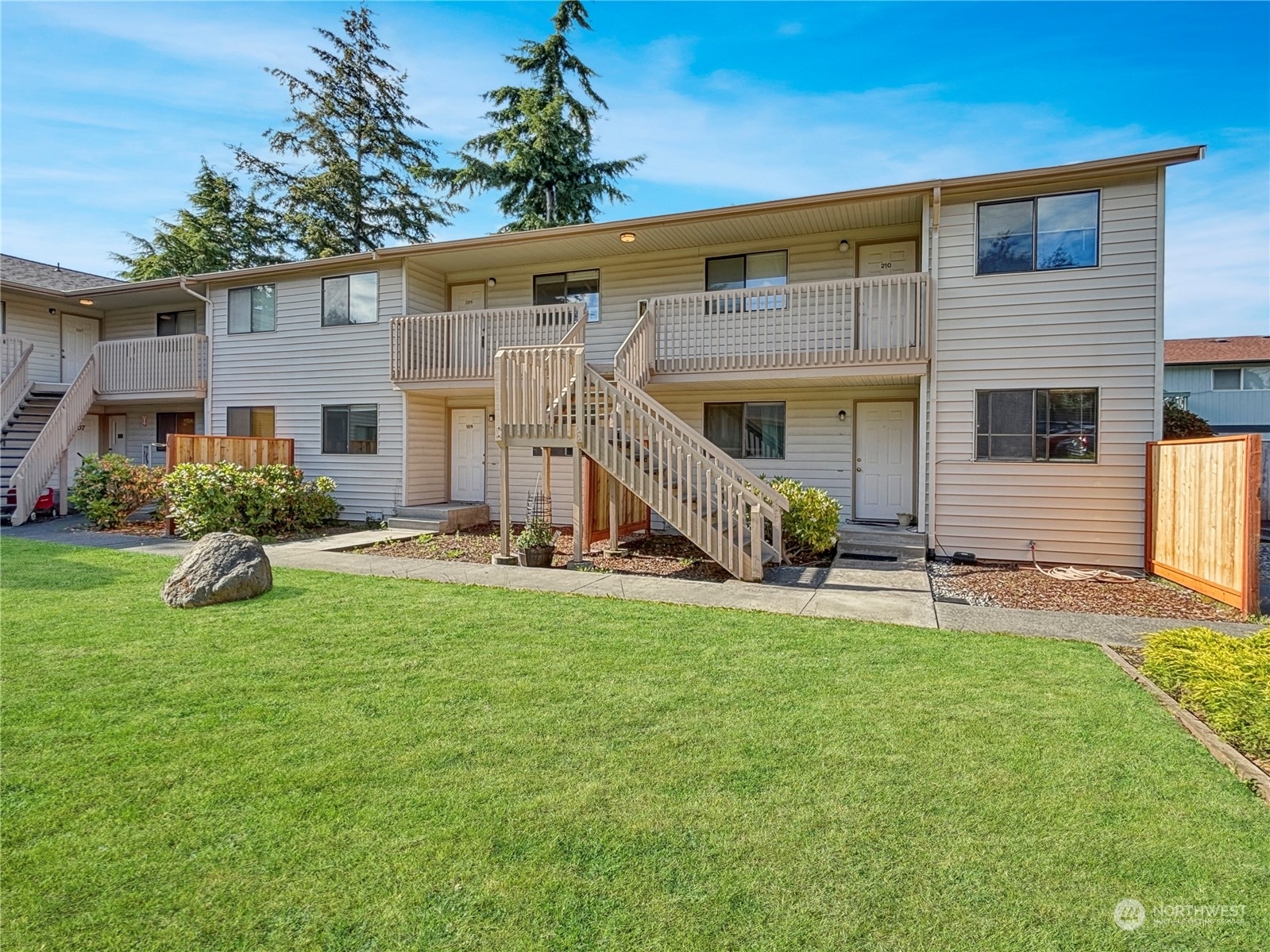 Property Photo:  325 NE Kettle Street 209  WA 98277 