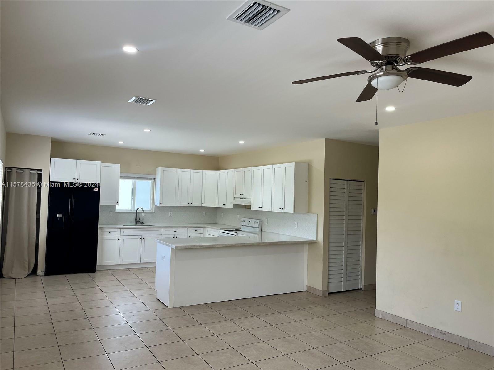 Property Photo:  1278 NW 9th Ave  FL 33034 