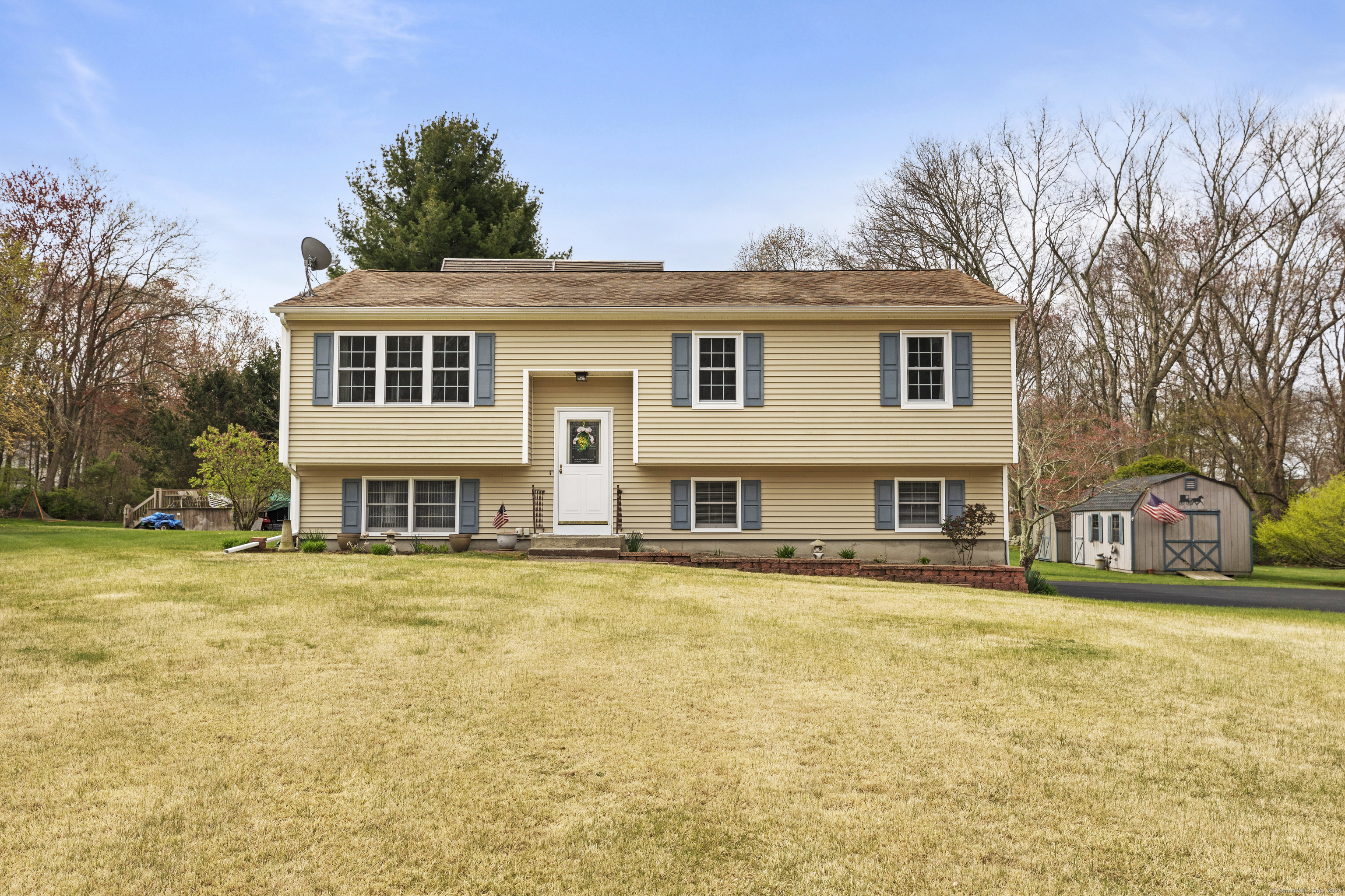 Property Photo: 23 Arrowhead Drive CT 06351