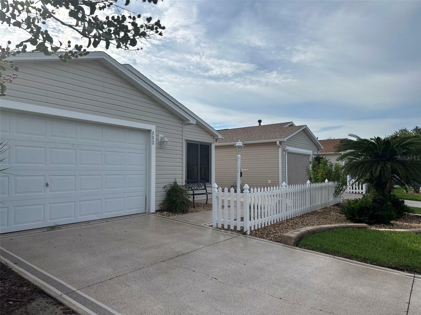 Property Photo:  790 Blake Lane  FL 32162 