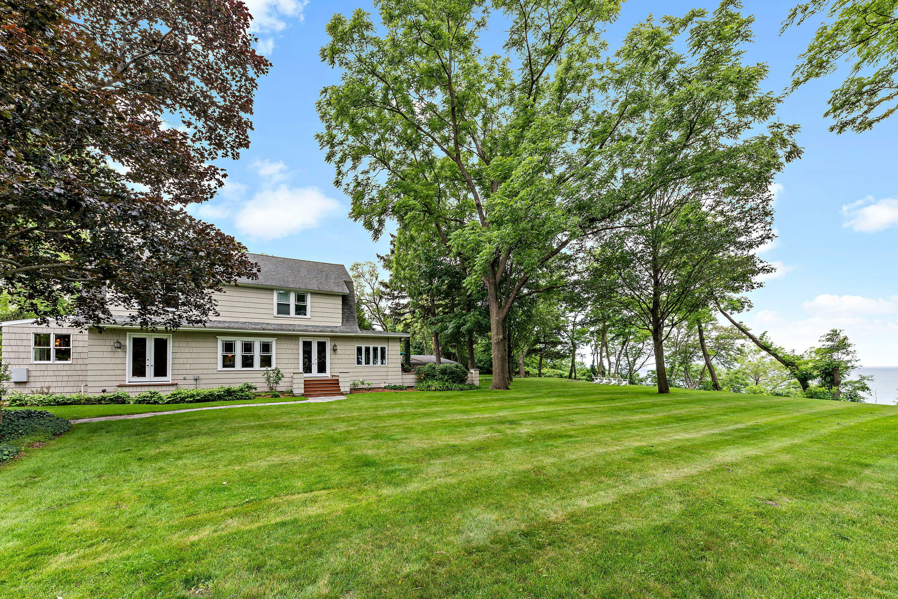 Property Photo:  2716 Lake Shore Drive  MI 49085 