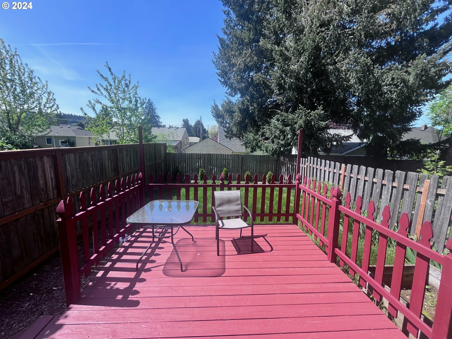 Property Photo:  109 SE 84th Ave  OR 97216 