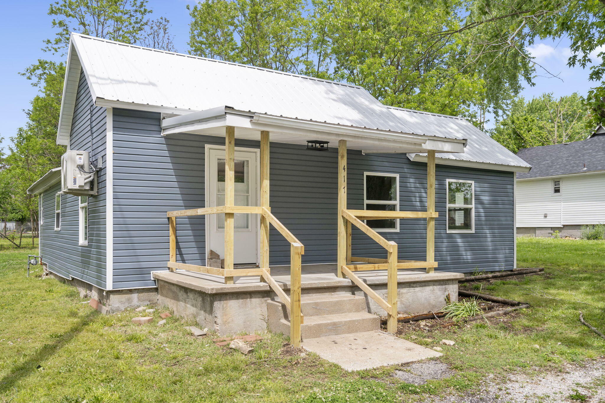 Property Photo:  417 Windsor Avenue  MO 65605 