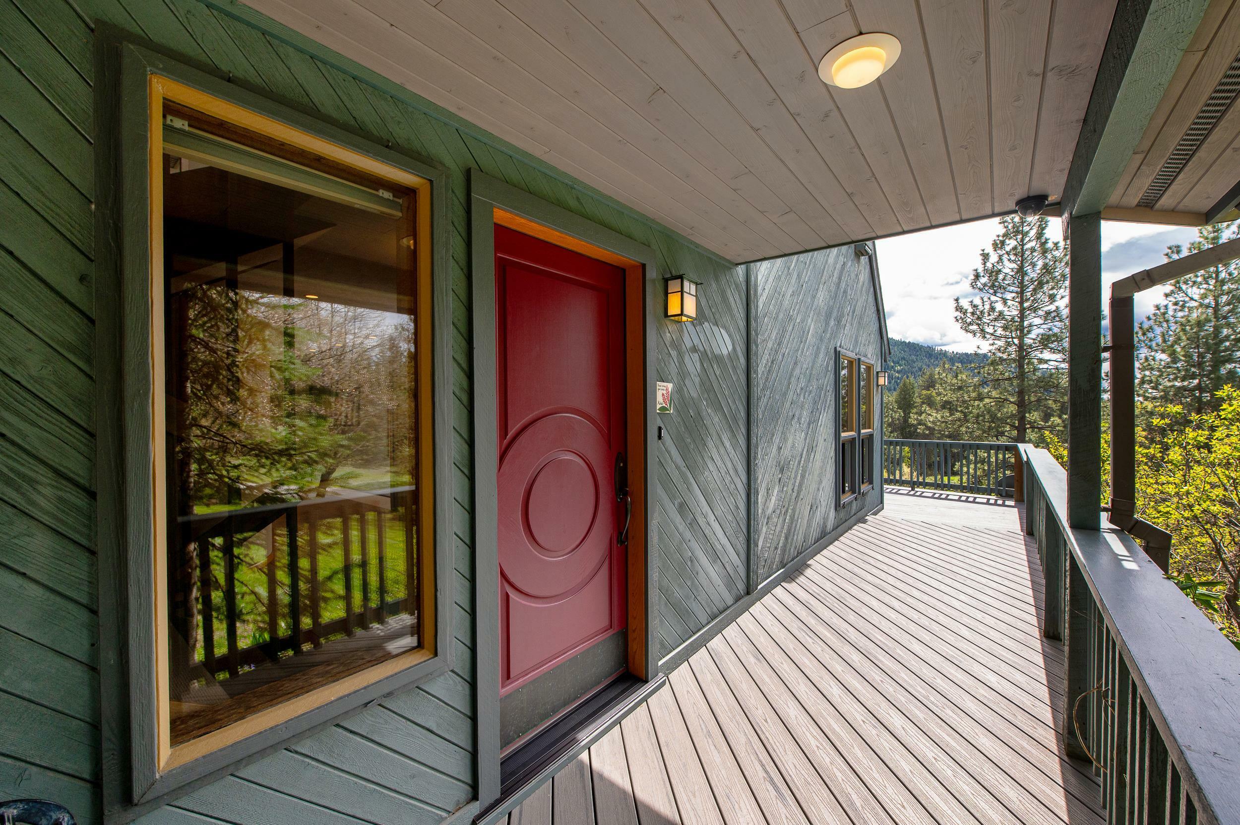 Property Photo:  2587 E Flowery Trail Rd  WA 99109 