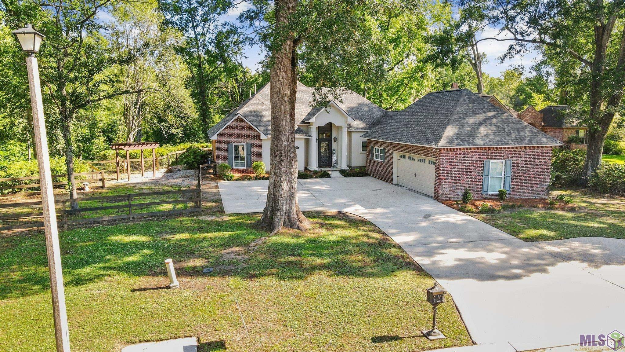 Property Photo:  1591 River Run Dr  LA 70726 