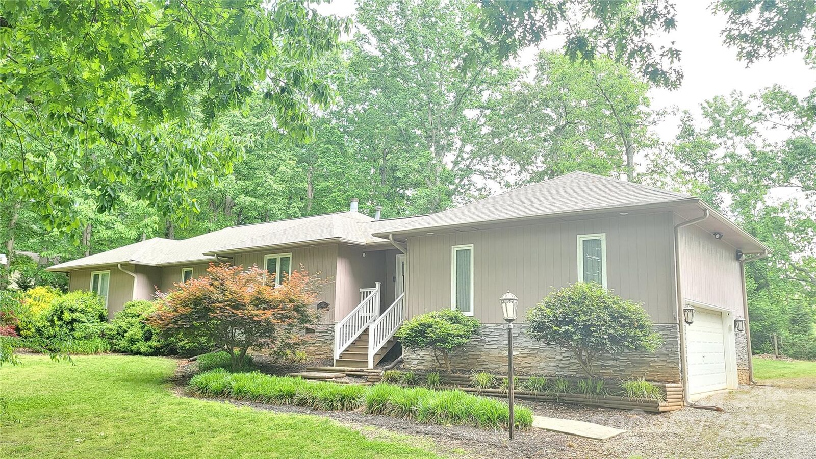 Property Photo: 3983 Hoke Street NC 28610