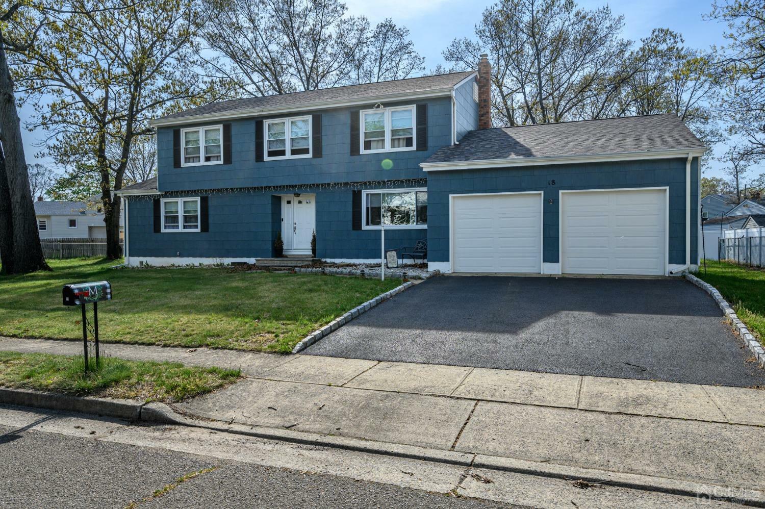 Property Photo:  18 Rosewood Lane  NJ 08831 