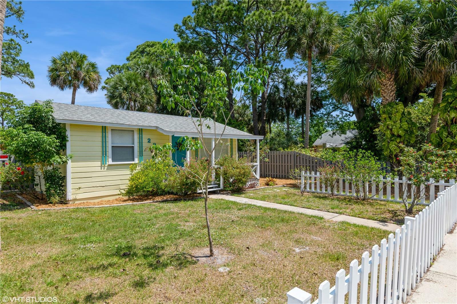 Property Photo:  230 Acorn Dr  FL 32780 