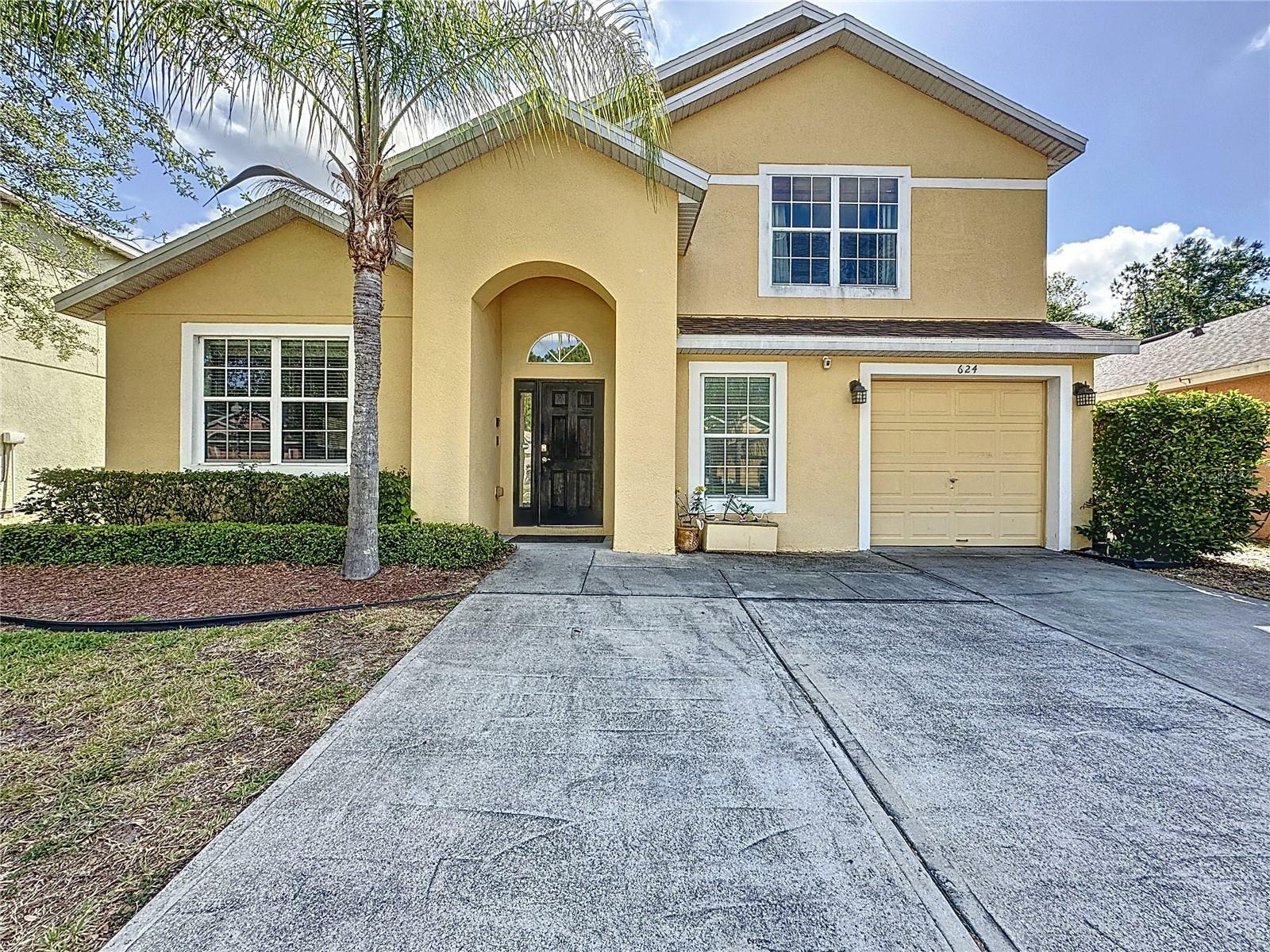 Property Photo:  624 Sandy Ridge Drive  FL 33896 