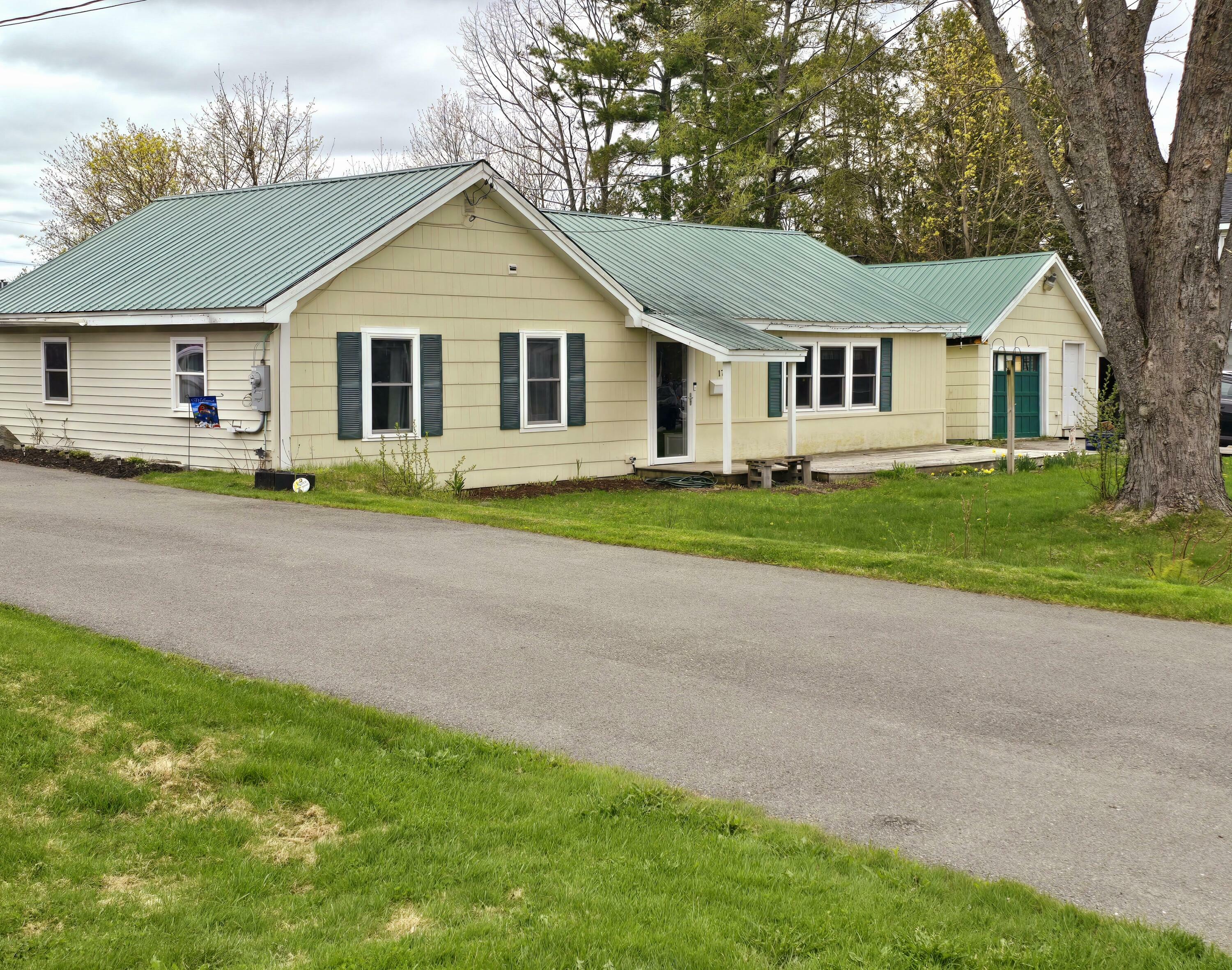 Property Photo: 17 Beacon Street ME 04412