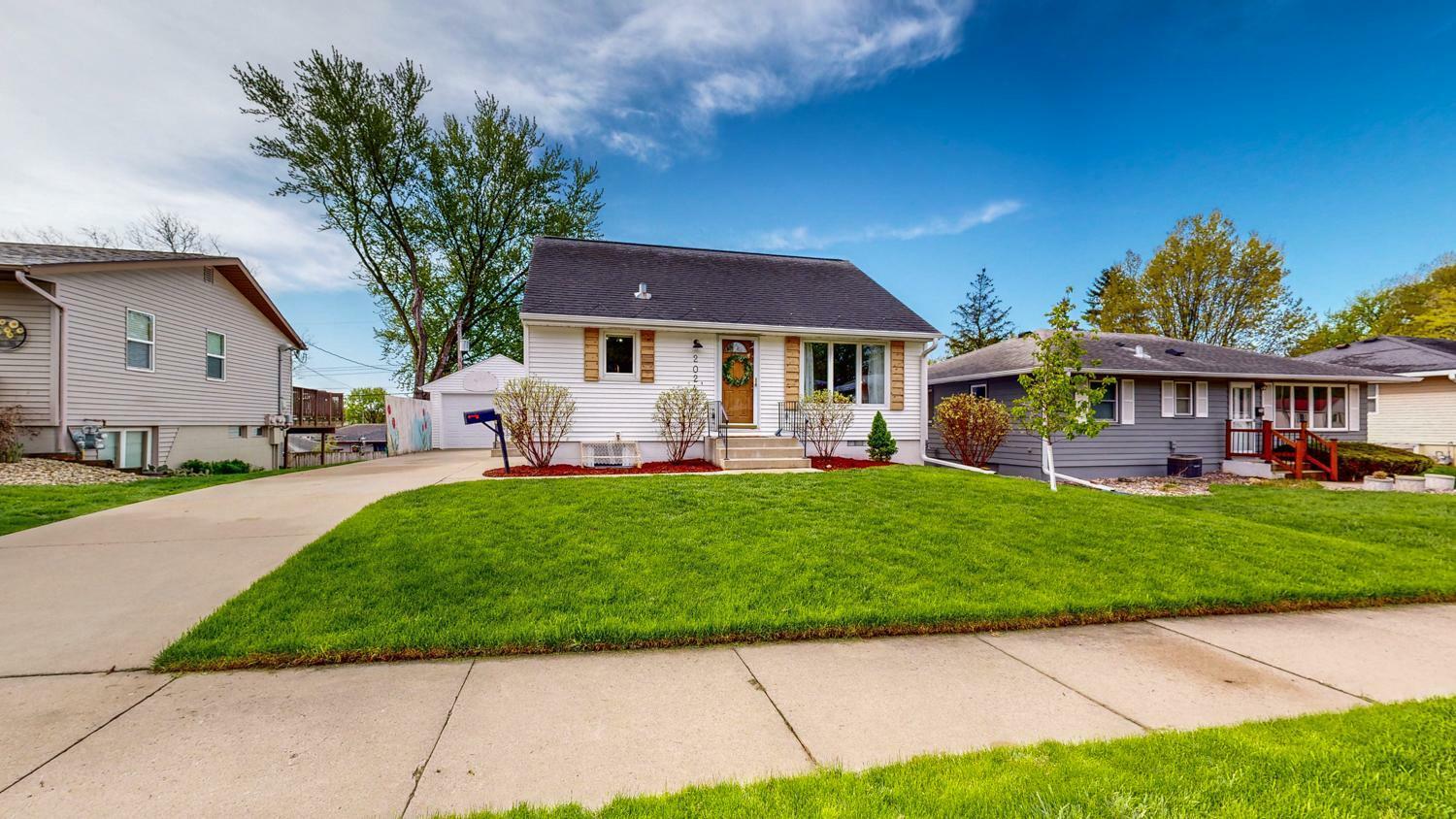 Property Photo: 2024 18 1/2 Street NW MN 55901