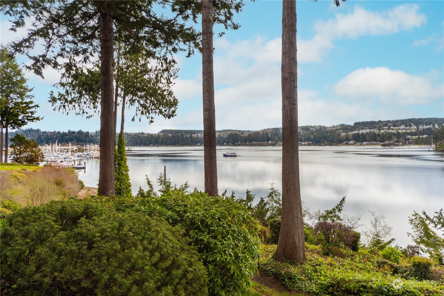 Property Photo:  403 N North Bay Lane  WA 98365 