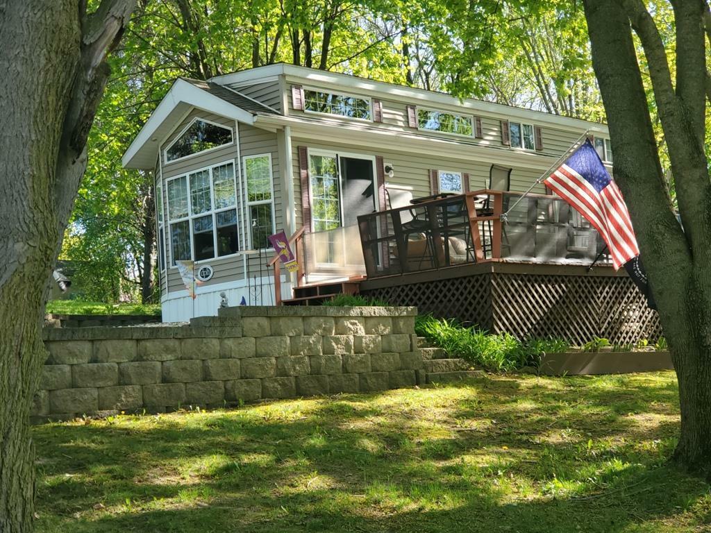 Property Photo:  490 Skyline Drive  WI 53534 