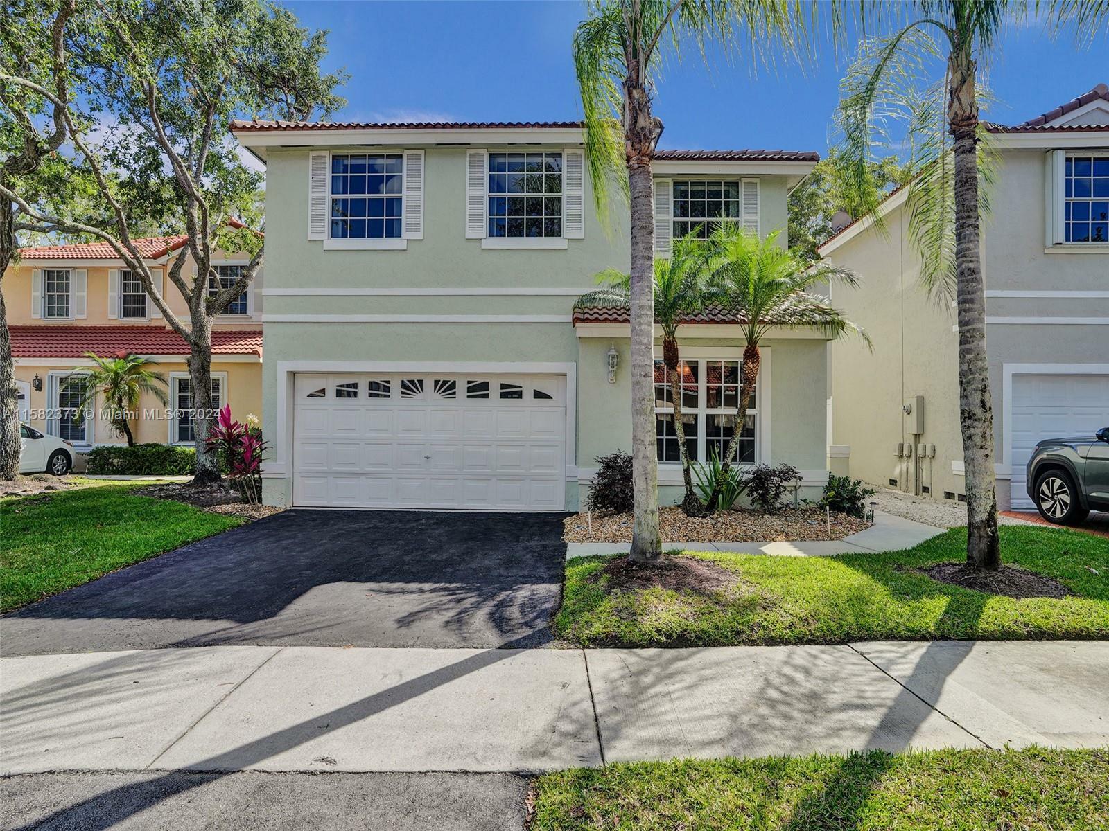 Property Photo:  820 Garnet Cir  FL 33326 