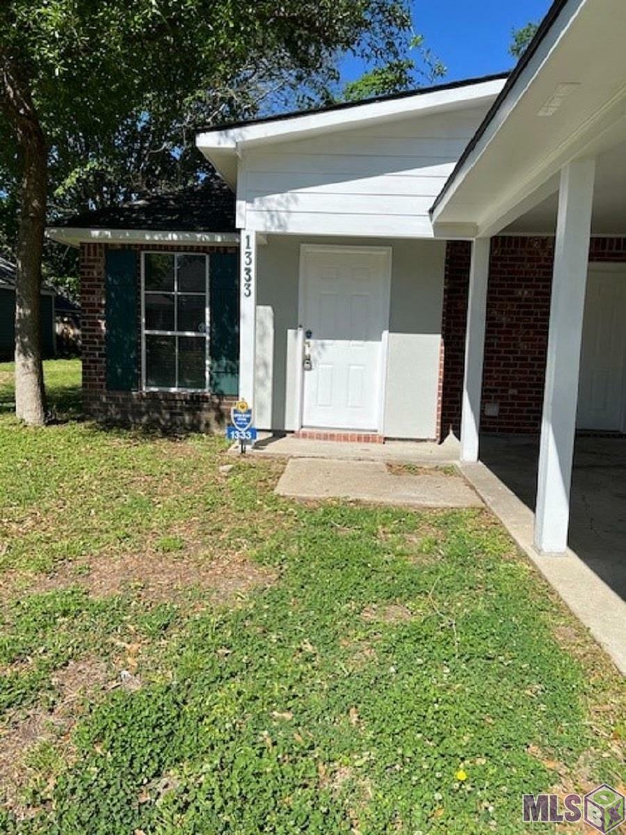 Property Photo: 1333 Harwich Dr LA 70820