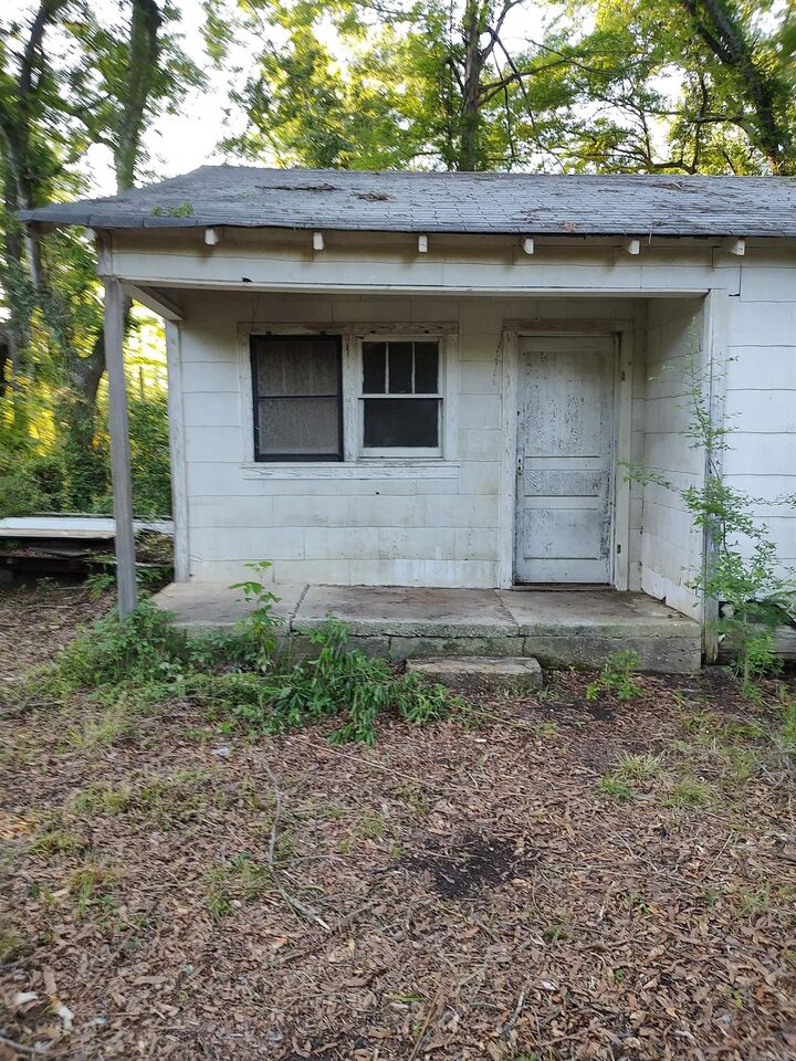 Property Photo:  1270 Flagstaff Avenue  AR 71701 