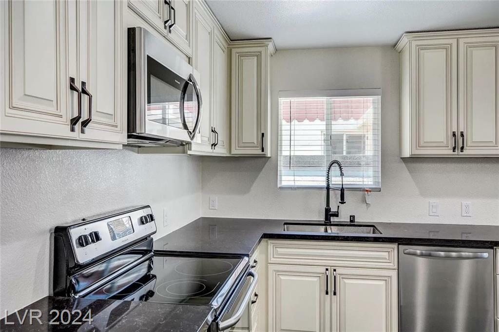 Property Photo:  360 Vandalia Street  NV 89106 